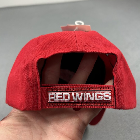 Detroit Red Wings Hat Cap Strap Back Mens One Size Red NHL Hockey Embroidered - Picture 6 of 9